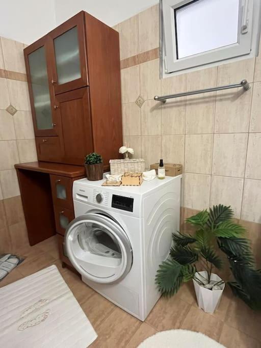 Διαμέρισμα Με Δωρεάν Πάρκινγκ Κοντά Στη Θάλασσα 亚历山德鲁波利斯 外观 照片