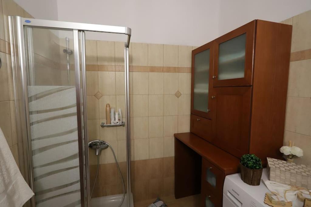 Διαμέρισμα Με Δωρεάν Πάρκινγκ Κοντά Στη Θάλασσα 亚历山德鲁波利斯 外观 照片